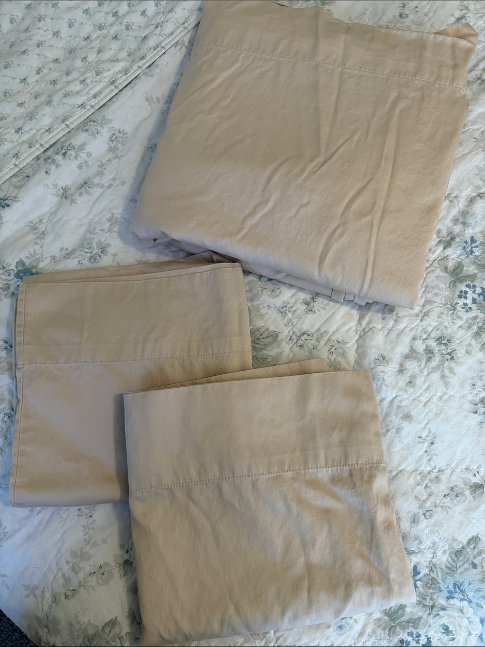 Flat Sheet/2 Pillow Cases
